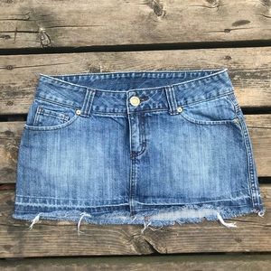 Mini Frayed Bottom Studded Pocket Denim Skirt